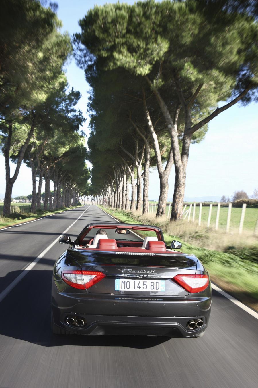  Maserati GranCabrio 2010 года  (фото 74 из 101)